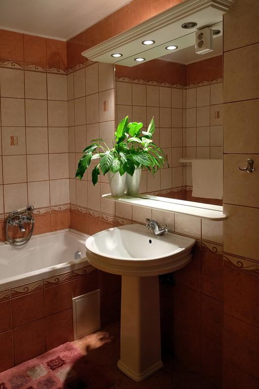 Var-Torony Apartman 久洛 外观 照片